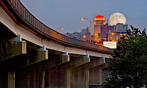<p>Revitalized downtown Allentown, a bridge to the future.</p> 